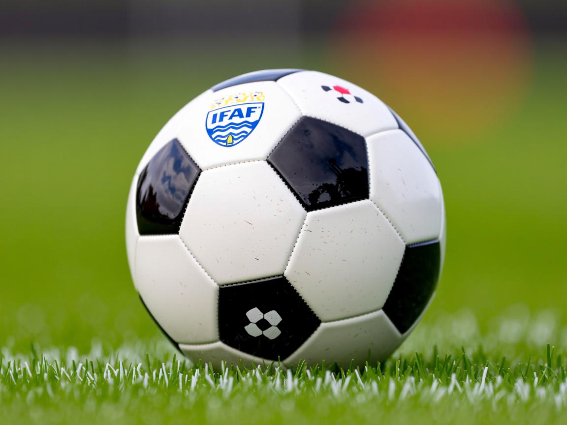 kaiyun开云体育-PSG防线漏洞被切尔西前锋多次利用，切尔西后防线  第3张